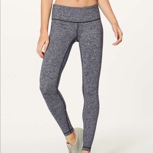 Lululemon Wunder Under 28” Low rise Grey size 6